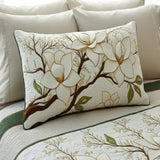 Gemütlicher Kissenbezug mit Magnolienblüten-Muster