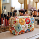 Quilted Cosmetic Bag with Shiny Petals NCU0NT10236